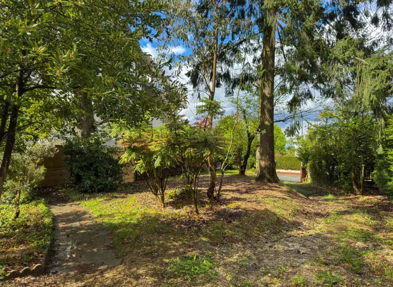 Terrain constructible  – La Celle St Cloud (78)